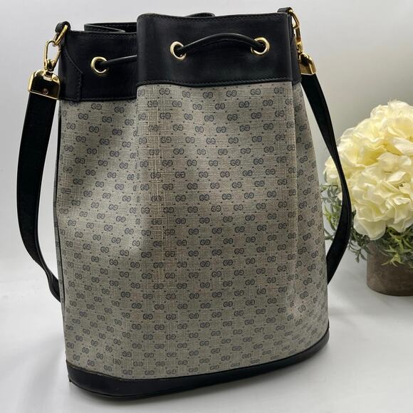 Gucci Italy Vintage 1980's GG Monogram Navy Gray Drawstring Bucket Bag - Picture 5 of 15